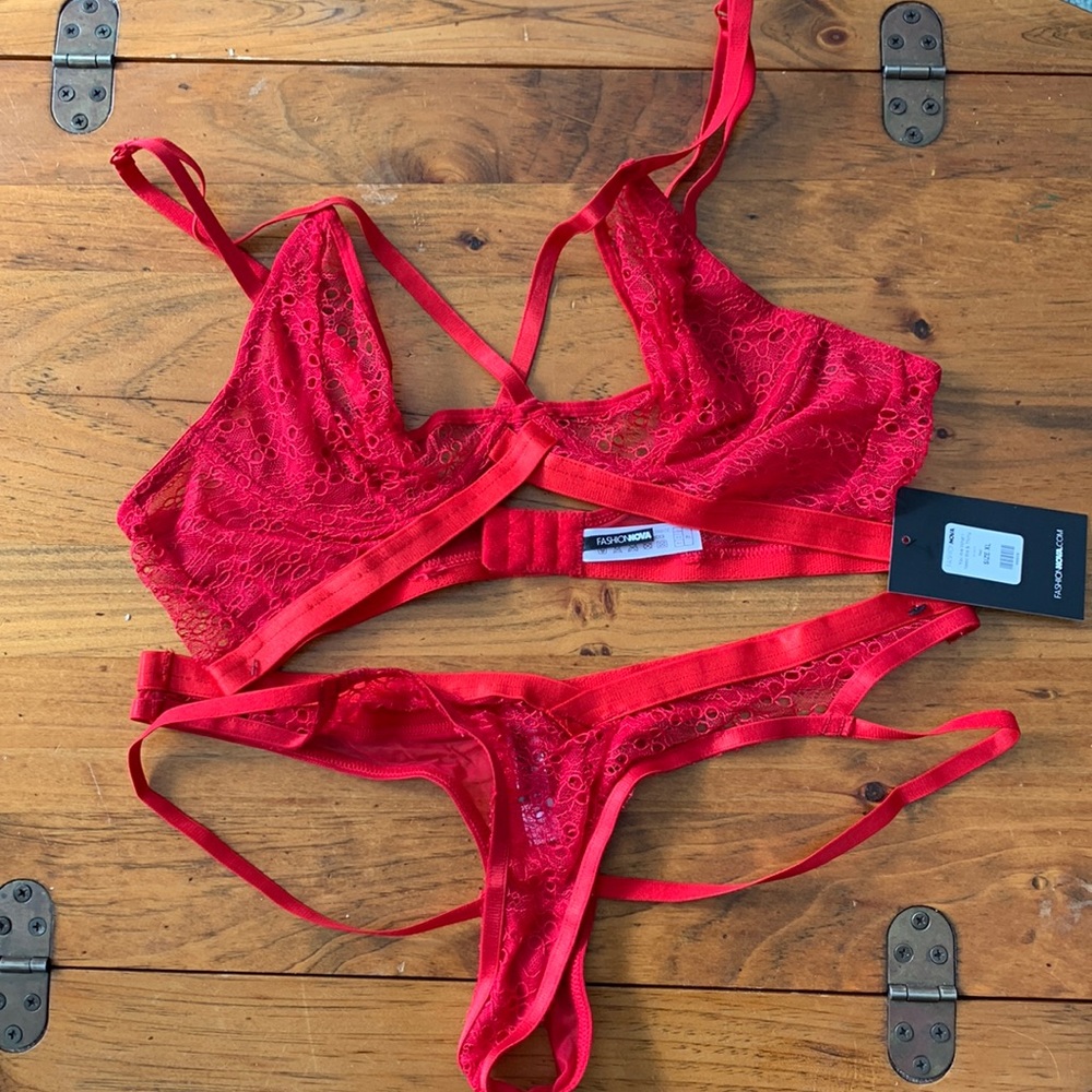 NWT Fashion Nova Bra and Thong Set